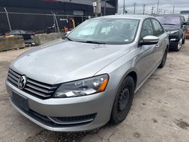 2014 VOLKSWAGEN PASSAT 1.8T S PZEV