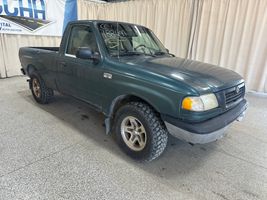 2000 MAZDA PICKUP SE