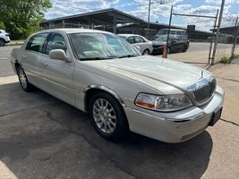 2006 LINCOLN TOWN CAR SIGNATURE