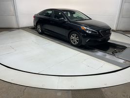 2017 HYUNDAI SONATA BASE/SE