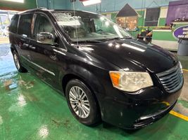 2013 CHRYSLER TOWN & COUNTRY