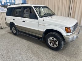 1997 MITSUBISHI MONTERO LS
