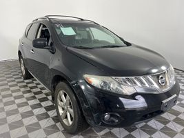 2010 NISSAN MURANO LE