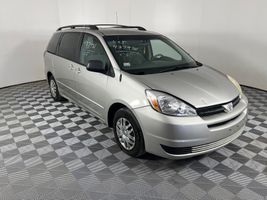 2005 TOYOTA SIENNA CE