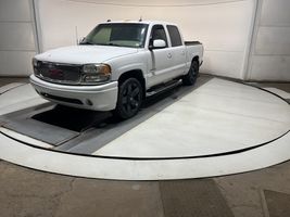 2005 GMC SIERRA 1500 DENALI