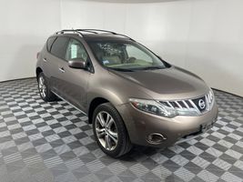 2010 NISSAN MURANO LE