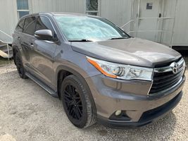 2015 TOYOTA HIGHLANDER LE