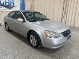 2002 NISSAN ALTIMA BASE