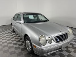 2001 MERCEDES-BENZ E CLASS E320