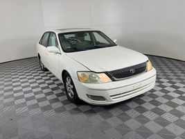2001 TOYOTA AVALON 