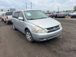 2006 KIA SEDONA LX