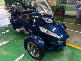 2011 CAN-AM SPYDER RT