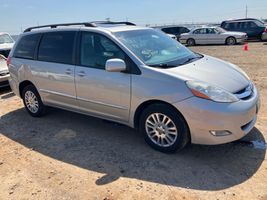 2009 TOYOTA SIENNA LIMITED