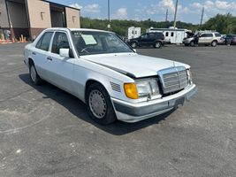 1990 MERCEDES-BENZ 300 SERIES 300D