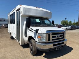 2015 FORD E450 