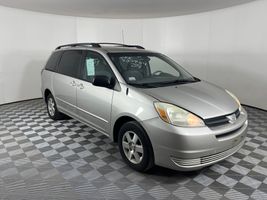 2004 TOYOTA SIENNA CE