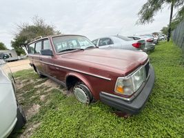 1987 VOLVO 240 DL