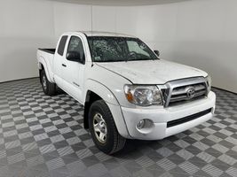 2010 TOYOTA TACOMA SR5