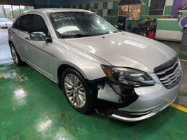 2011 CHRYSLER 200 LIMITED