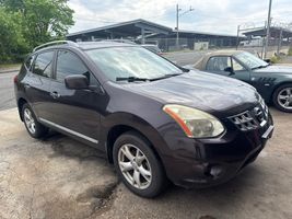 2011 NISSAN ROGUE 