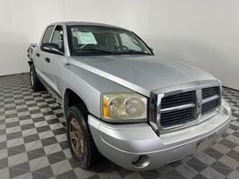 2006 DODGE DAKOTA SLT
