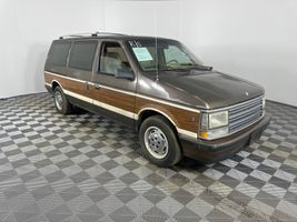 1990 PLYMOUTH GRAND VOYAGER LE