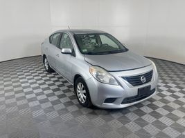 2013 NISSAN VERSA S