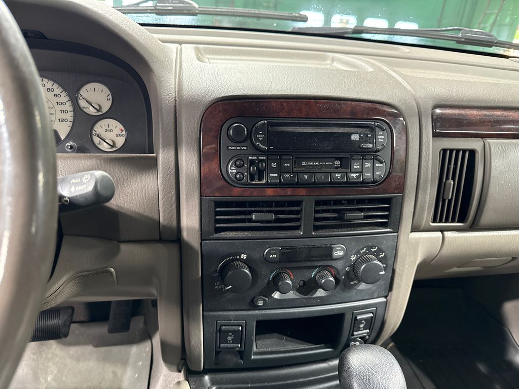2004 JEEP GRAND CHEROKEE 10