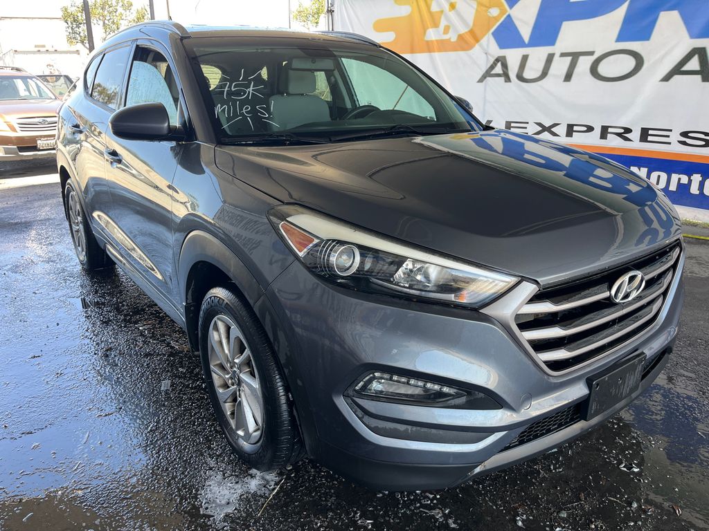 2016 HYUNDAI TUCSON