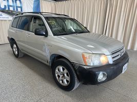 2003 TOYOTA HIGHLANDER 