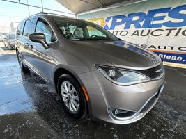 2017 CHRYSLER PACIFICA TOURING L