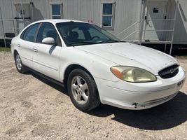 2002 FORD TAURUS SE