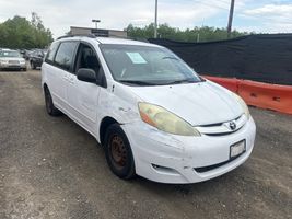 2006 TOYOTA SIENNA LE