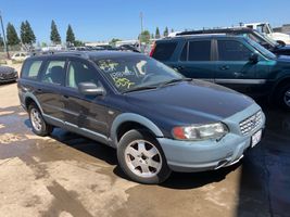 2003 VOLVO XC70 