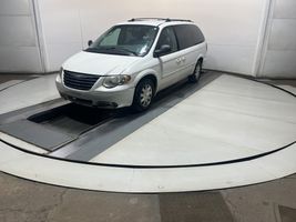 2005 CHRYSLER TOWN & COUNTRY TOURING