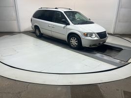 2005 CHRYSLER TOWN & COUNTRY TOURING