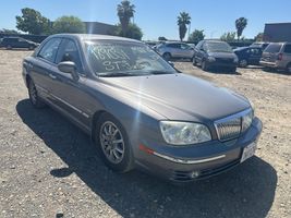 2004 HYUNDAI XG350 