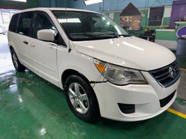 2009 VOLKSWAGEN ROUTAN