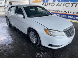 2014 CHRYSLER 200