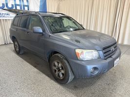 2004 TOYOTA HIGHLANDER BASE