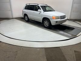 2003 TOYOTA HIGHLANDER BASE
