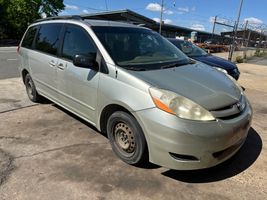 2006 TOYOTA SIENNA LE
