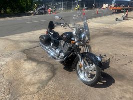 2005 VICTORY KINGPIN 