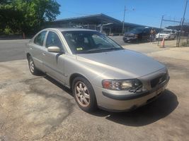 2004 VOLVO S60 