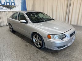2005 VOLVO S60 R