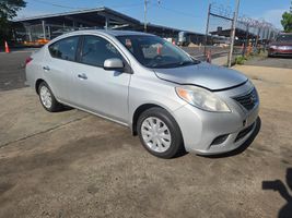 2014 NISSAN VERSA SV