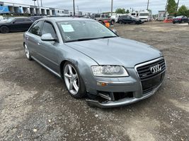 2010 AUDI A8 
