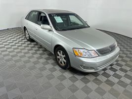 2001 TOYOTA AVALON 