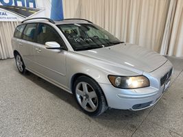 2005 VOLVO V50 T5
