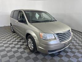 2009 CHRYSLER TOWN & COUNTRY 